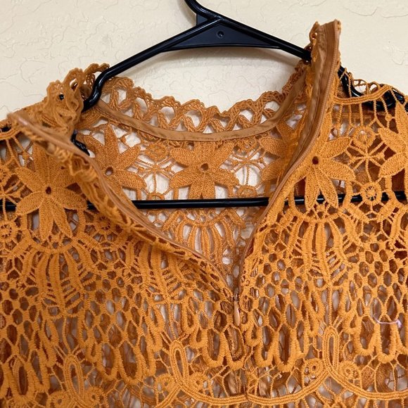 Fashion Nova Mustard Colored Embroidered Lace See Through Top Size Small (1414) - Picture 5 of 8